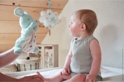 Kaloo - Petites Chansons - Doudou Marionnette Souris Verte 25 Cm -Moulin Roty Peluche Boutique petites20chansons2020marionnette20souris20verte202520cm 2