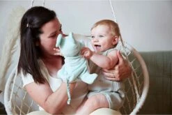 Kaloo - Petites Chansons - Doudou Marionnette Souris Verte 25 Cm -Moulin Roty Peluche Boutique petites20chansons2020marionnette20souris20verte202520cm 3